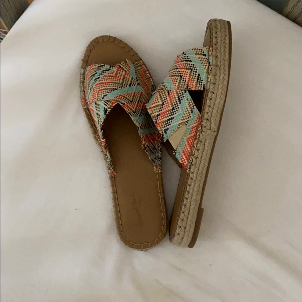 Sandals - Picture 4 of 4